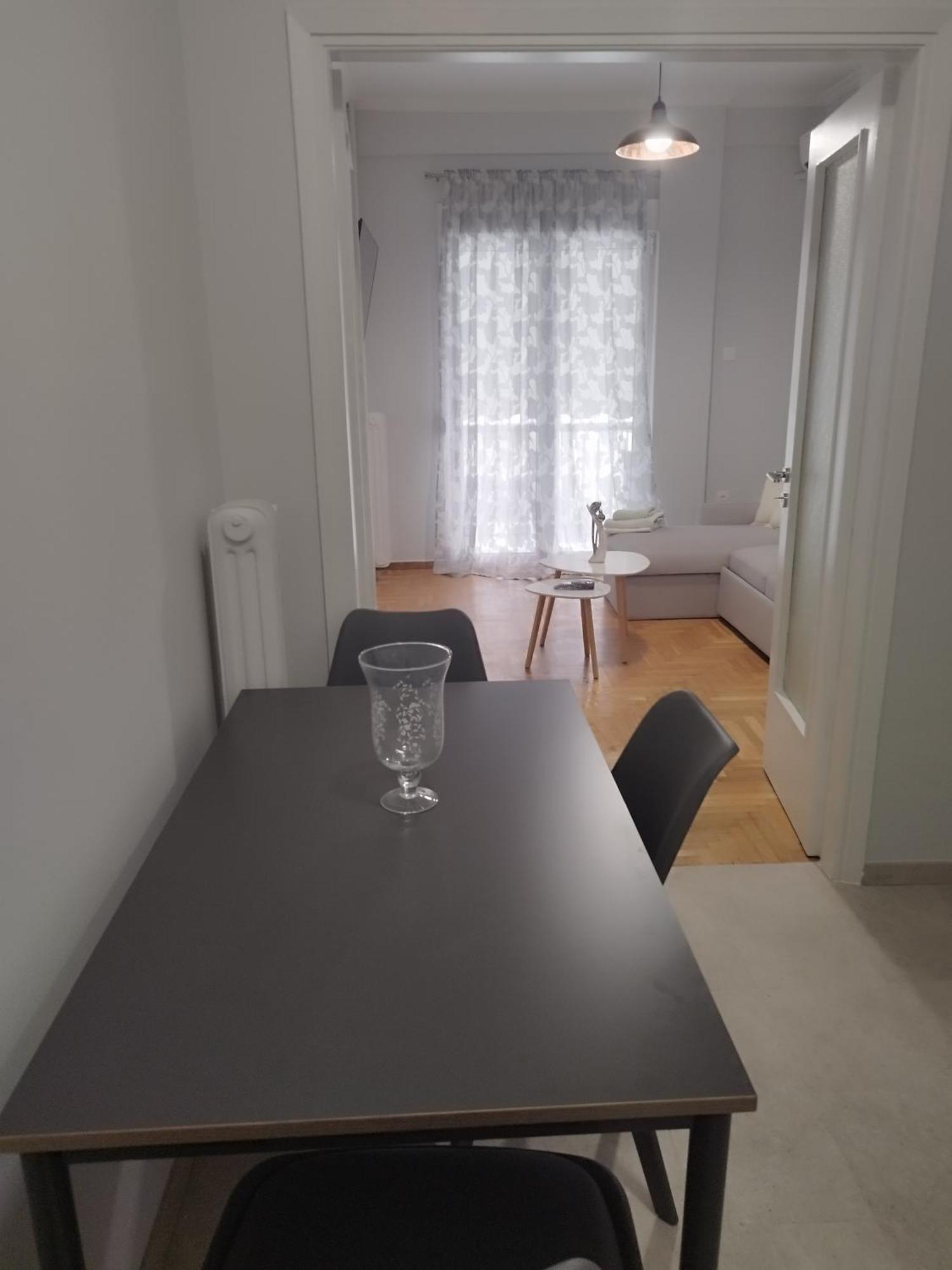 Olibia -8 * Athènes